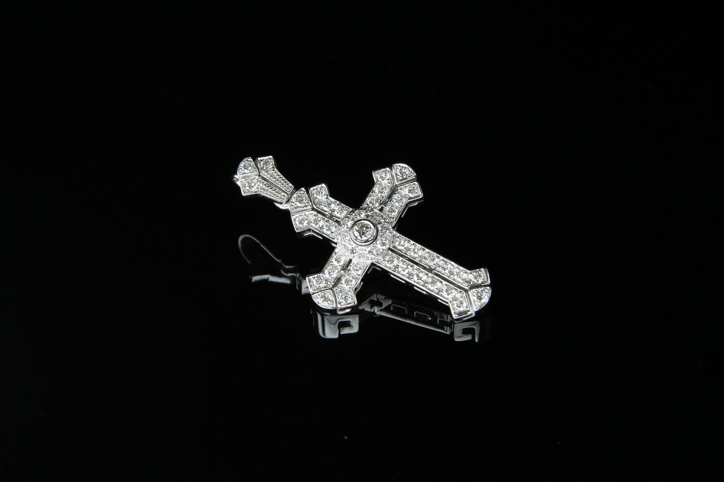 18K W/G Diamond Cross 0.69ct